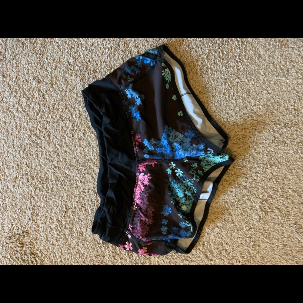 Lululemon speed shorts EUC